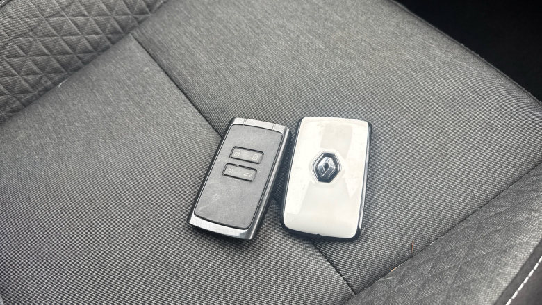 Renault Captur 1.6 E-TECH Hybrid 145 Iconic Edition 5dr Auto Hybrid Hatchback